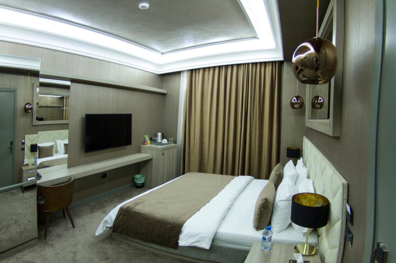 Home Boutique Hostel Baku Bagian luar foto
