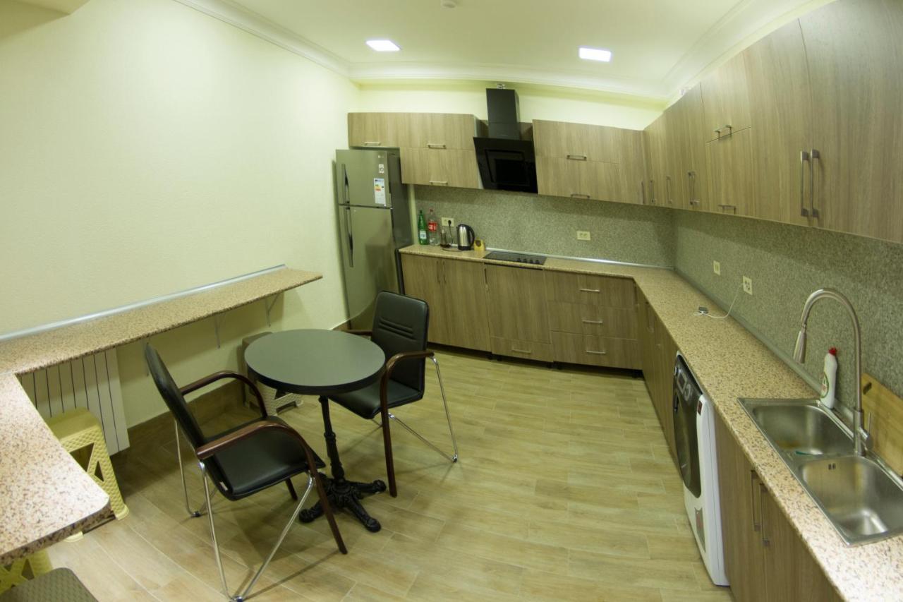 Home Boutique Hostel Baku Bagian luar foto